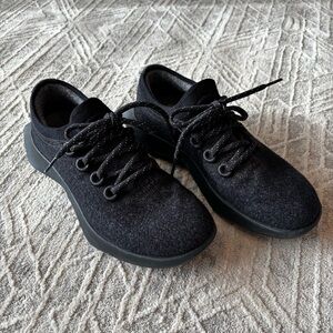 Allbirds Wool Dasher Mizzle Black Lace-Up Sneakers Size 7.5